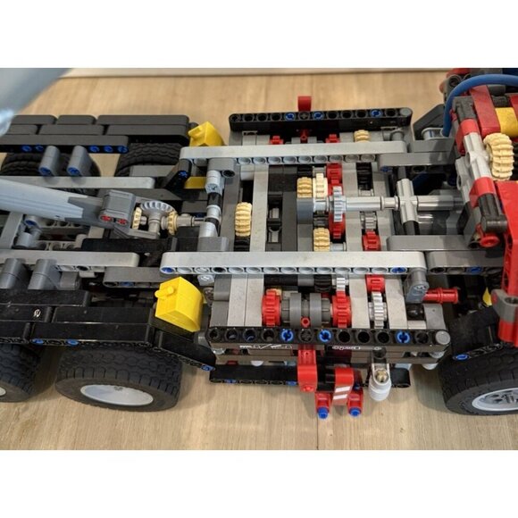 LEGO Technic Mercedes-Benz Arocs 3245 Truck #42043 2015 Motorized Works Retired - Picture 8 of 9